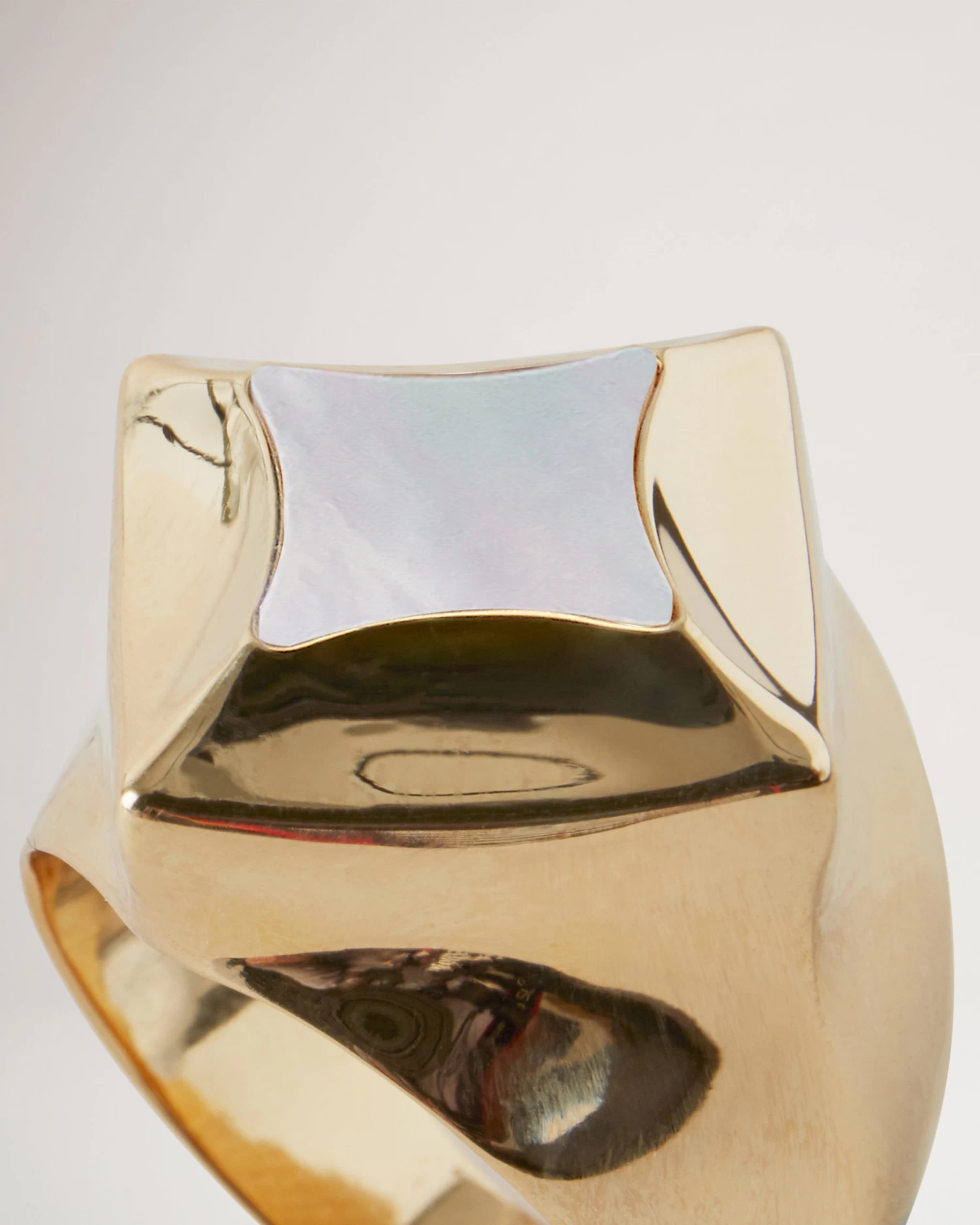 Iris Ring Gold 4 Iris Ring Gold - Image 2